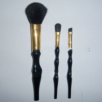2013 new design fashion makeup brush