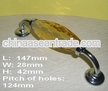 Cut face crystal core in hardware bridge handle