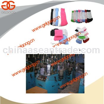 Gloves and Socks Knitting Machine/ Seperated five toes socks knitting machine/computerized socks kni
