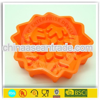 Snowflake shape silicone cake mould