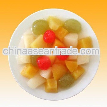 canned fruit cocktail in light syrup