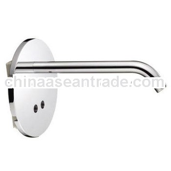 chrome kitchen faucet