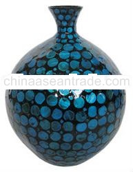 Lacquer vase