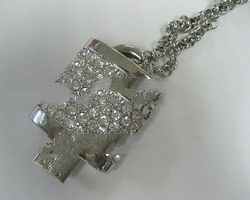 Jewel USB thumb drive with Lock shape