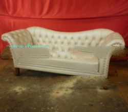 Furniture Carol Chesterfield sofa made by Dwira jepara furniture manufacturer.(only for se