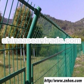welded mesh fence